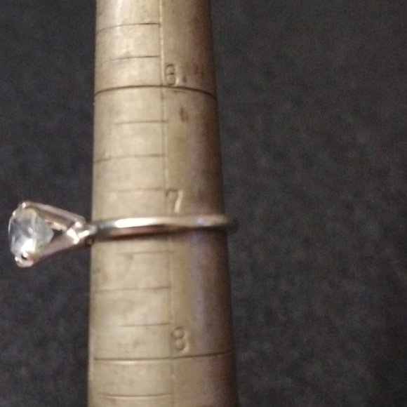 Vintage Uncas Silver tone 1 CT CZ Solitaire Ring size 7 - Picture 6 of 7